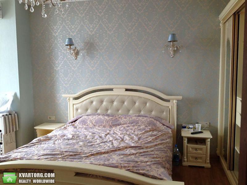 Rent out 3-room apartment. Киев,  Жилянская — photo 5