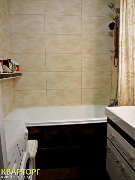Sell 3-room apartment. Киев,  Приречная — photo 9