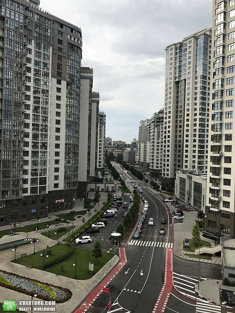 Sell 3-room apartment. Киев,  Драгомирова — photo 3