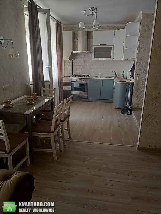 Rent out 3-room apartment. Киев,  Шелковичная — photo 5