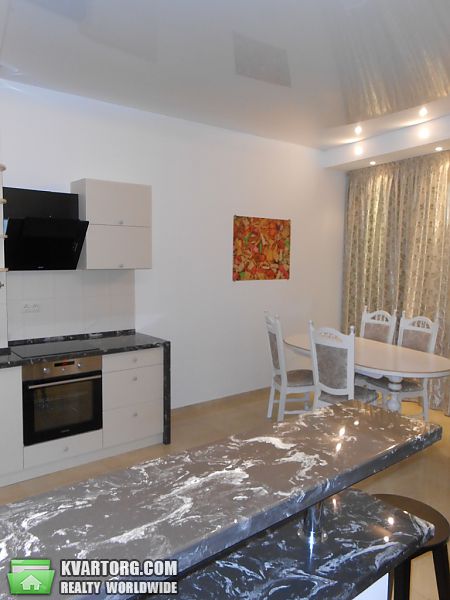 Rent out 2-room apartment. Киев, Леси Украинки бул — photo 10