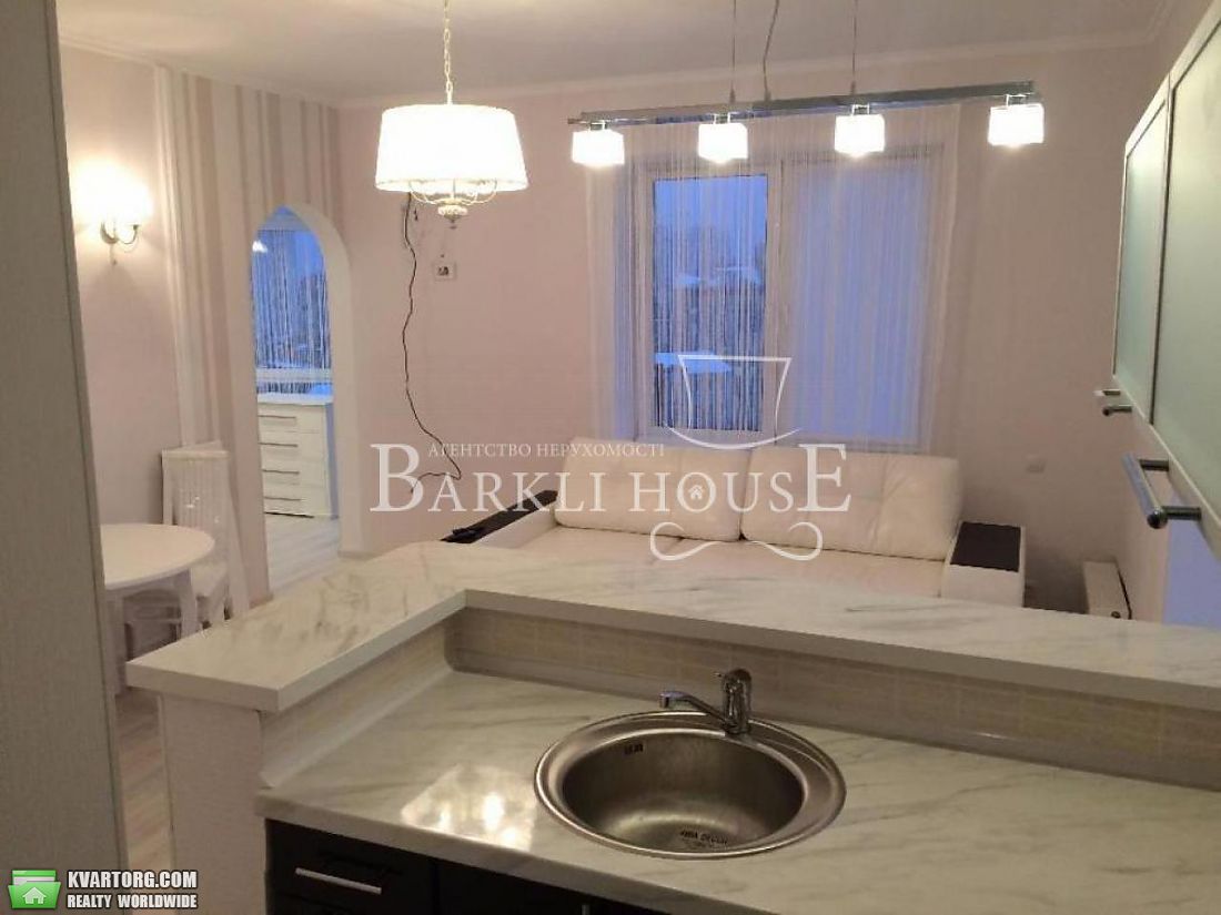 Rent out 2-room apartment. Киев,  Сечевых Стрельцов — photo 6