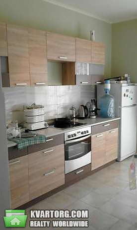 Rent out 2-room apartment. Киев,  Богатырская — photo 1
