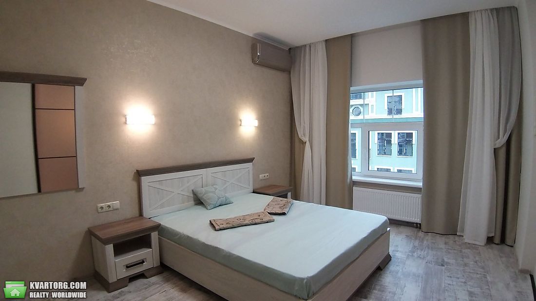 Rent out 1-room apartment. Киев, Дегтярная — photo 5