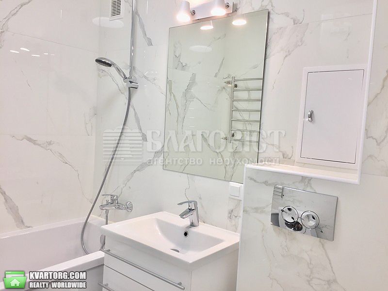 Rent out 2-room apartment. Киев,  Владимирская — photo 5