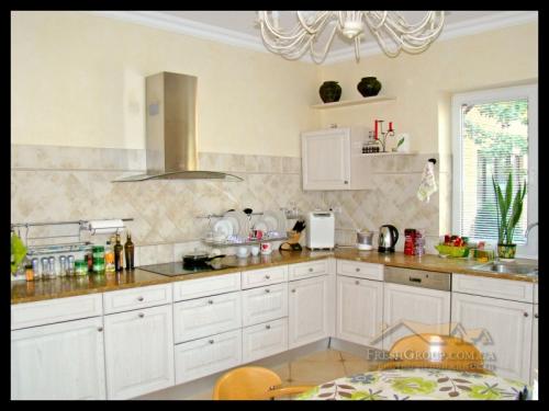 Rent out house. Киев, Садовая — photo 6