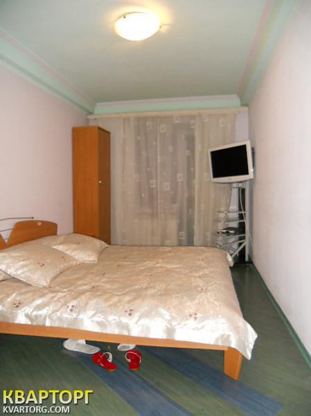 Rent out 2-room apartment. Киев,  Жилянская — photo 4