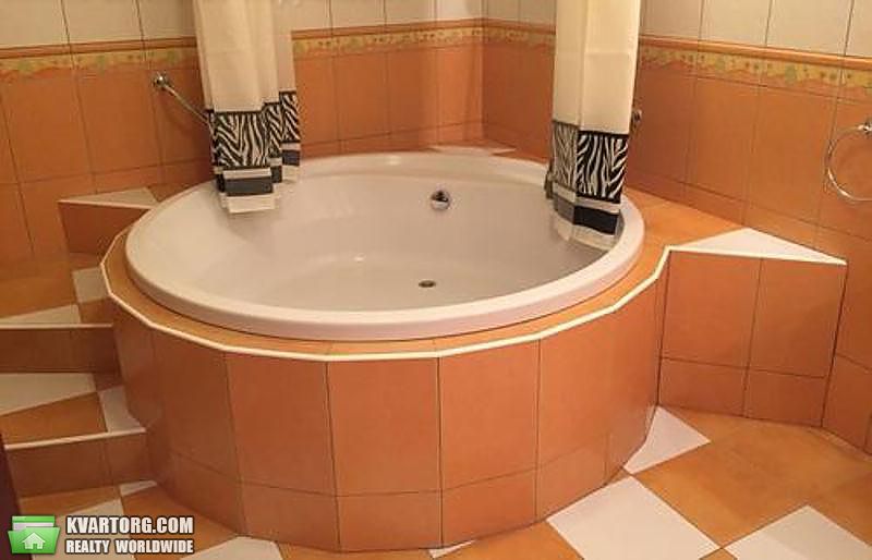 Rent out 4-room apartment. Киев,  Кропивницкого — photo 6
