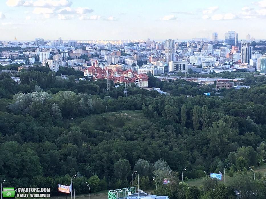 Sell 4-room apartment. Киев,  Клиническая — photo 2