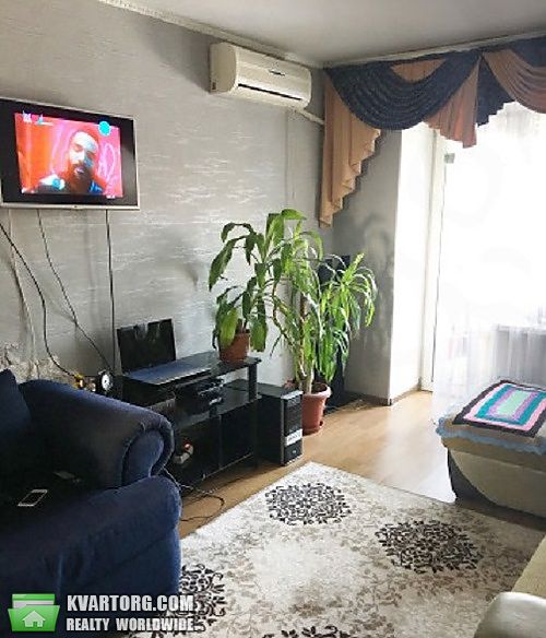 Sell 2-room apartment. Киев,  Автозаводская — photo 3