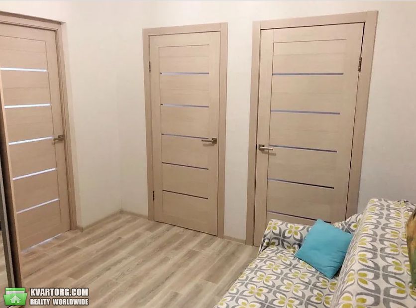 Rent out 3-room apartment. Киев,  Порика — photo 2