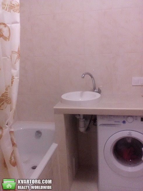 Rent out 2-room apartment. Киев,  Островского — photo 9