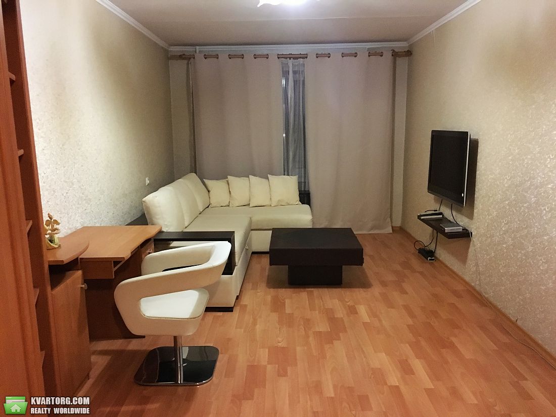 Rent out 2-room apartment. Киев,  Героев Сталинграда пр — photo 2