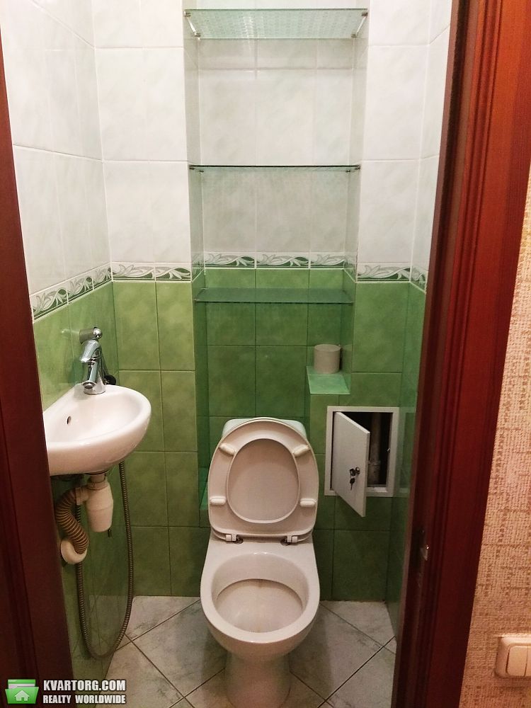 Rent out 2-room apartment. Киев, Здолбуновская ул. — photo 5