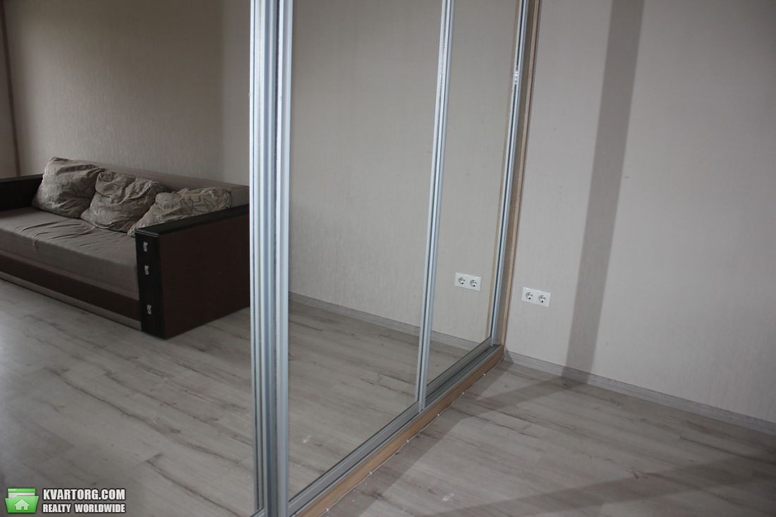 Rent out 1-room apartment. Днепропетровск, Рабочая — photo 3