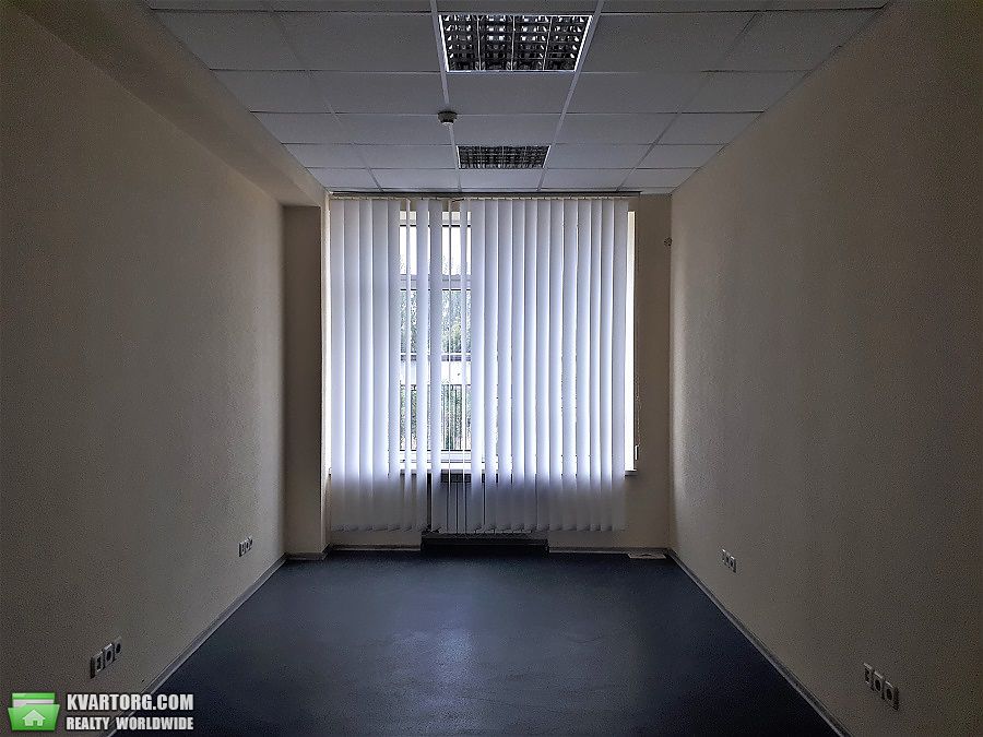 Rent out office. Киев, Соборности — photo 2