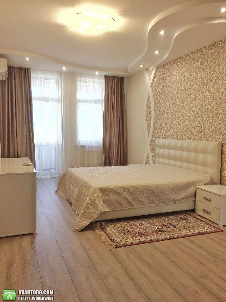Rent out 2-room apartment. Киев,  Леси Украинки бул — photo 1