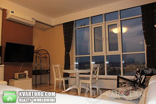 Sell 2-room apartment. Киев, Оболонская наб — photo 1