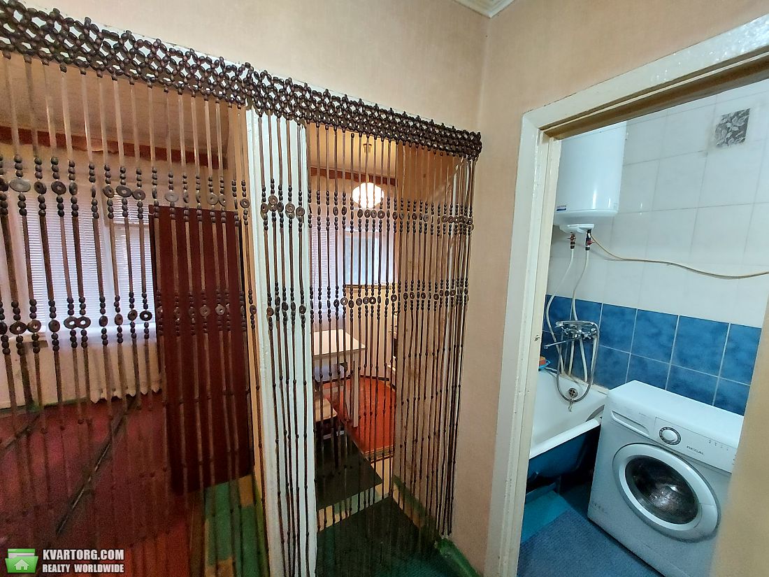 Rent out 1-room apartment. Днепропетровск, Тополь — photo 1