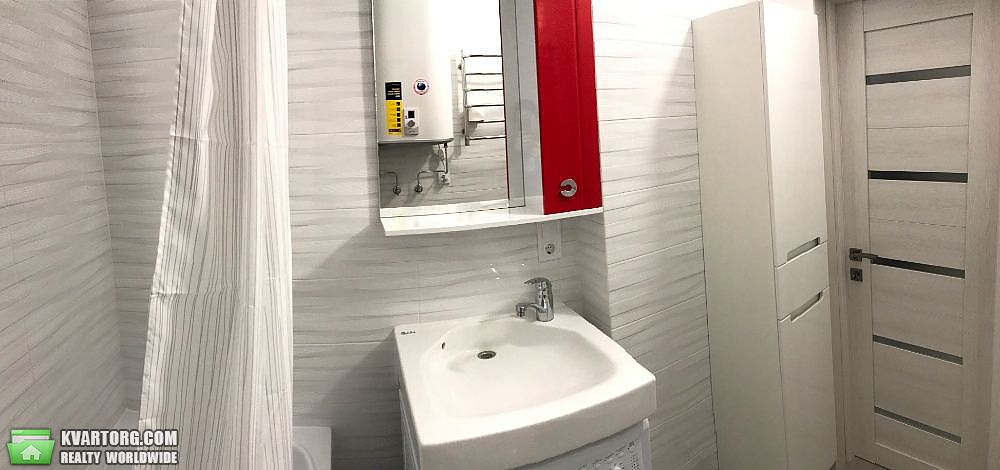 Rent out 2-room apartment. Киев,  Метрологическая — photo 3