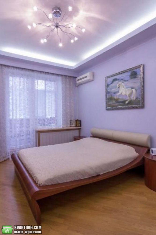 Rent out 3-room apartment. Киев,  Дмитриевская — photo 4