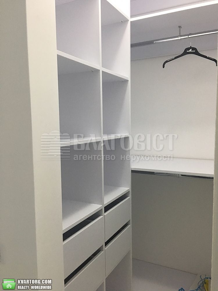 Rent out 2-room apartment. Киев,  Щорса — photo 2