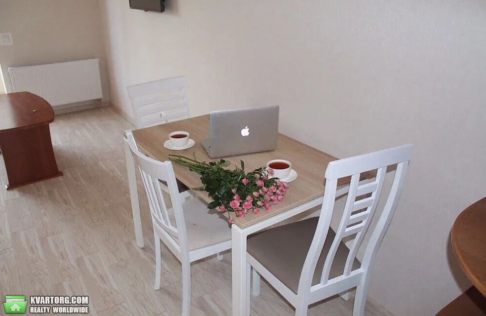 Rent out 1-room apartment. Киев, Львовская — photo 10