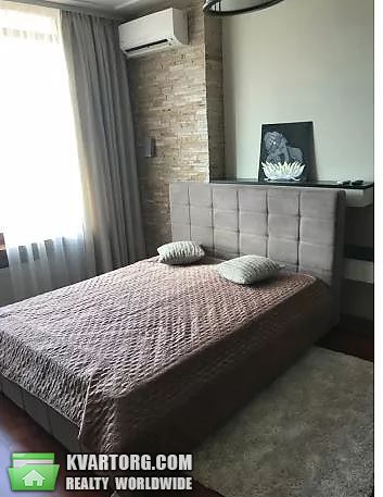 Rent out 1-room apartment. Киев,  Жилянская — photo 3