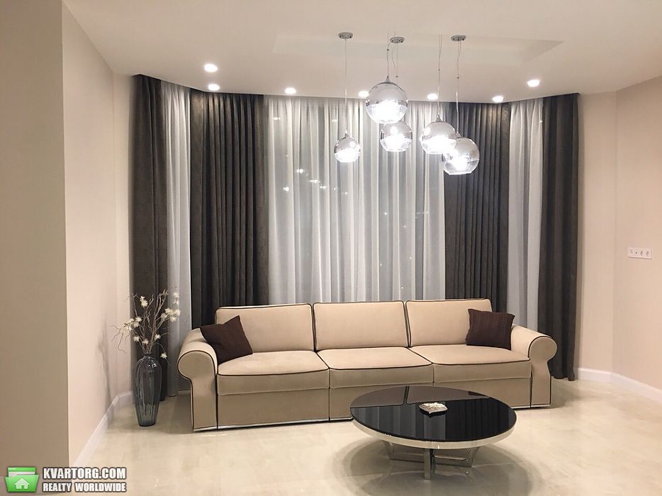Rent out 3-room apartment. Киев, Болсуновская — photo 1
