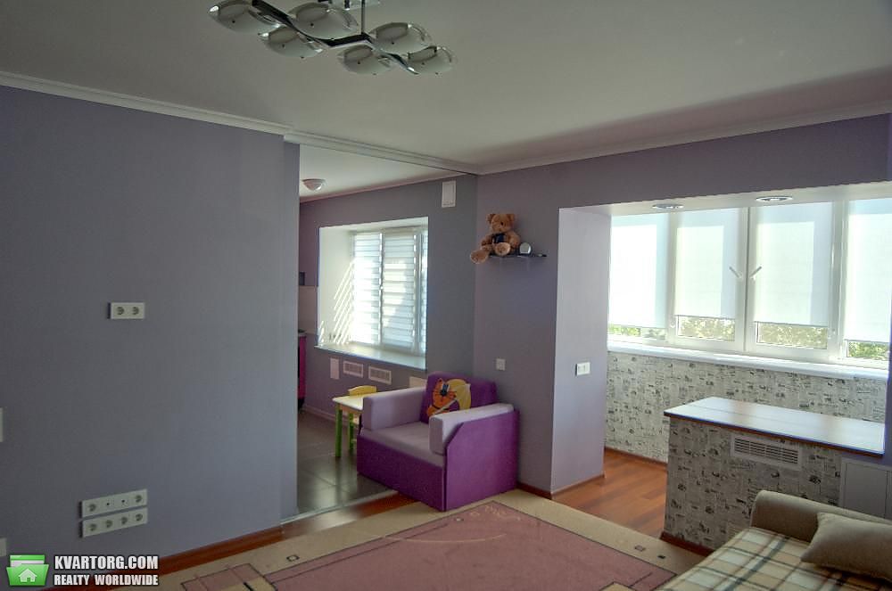 Sell 2-room apartment. Киев, Кириловская — photo 1