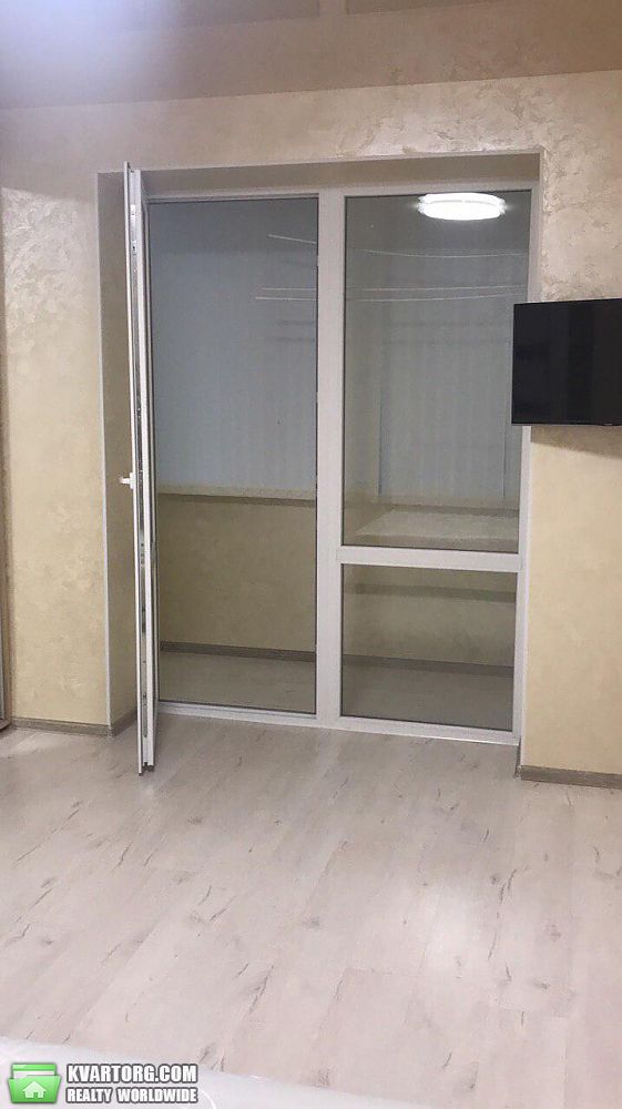 Rent out 1-room apartment. Киев, молодежный — photo 5