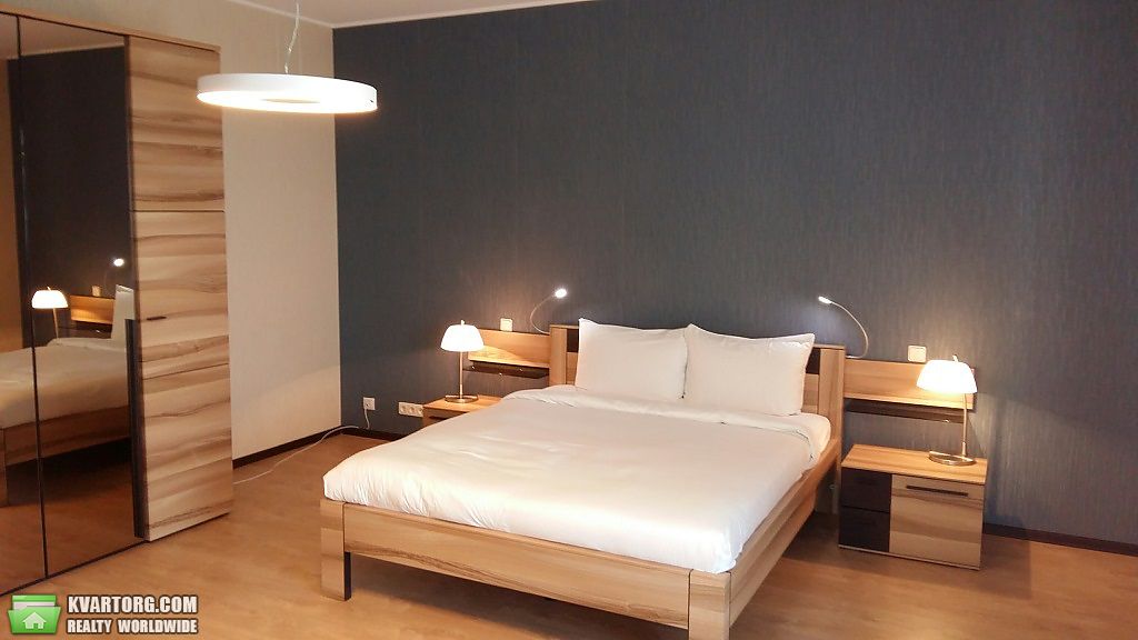 Sell 3-room apartment. Киев, Набережно-Крещатицкая — photo 1