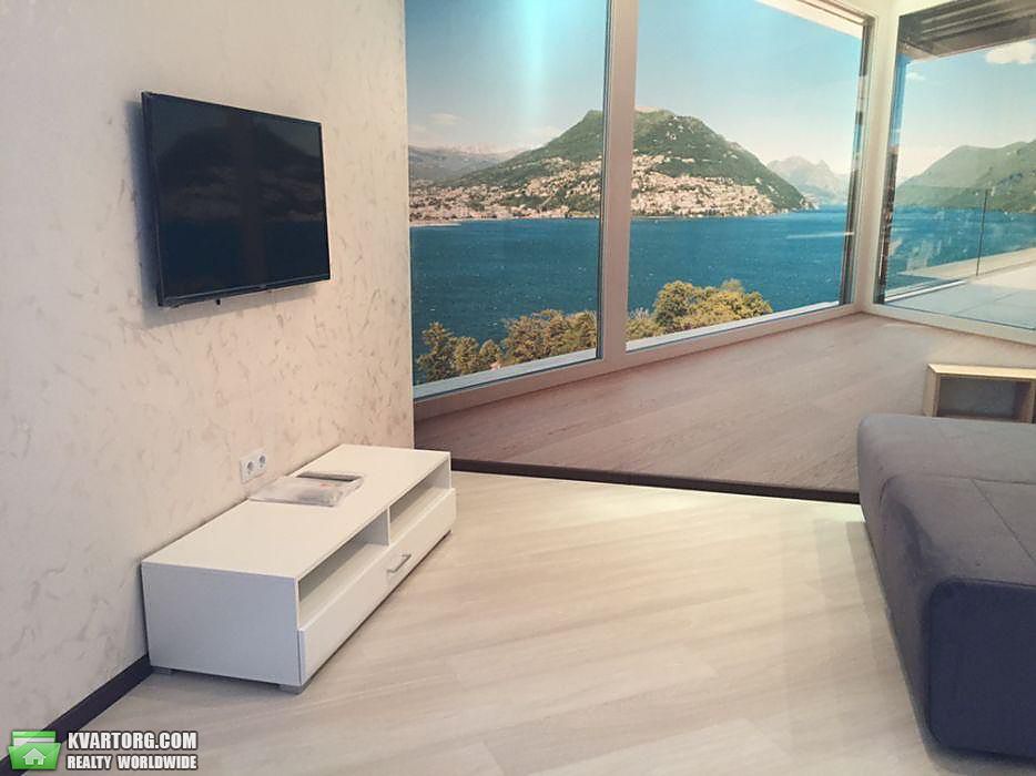 Rent out 2-room apartment. Киев,  Андрющенко — photo 2