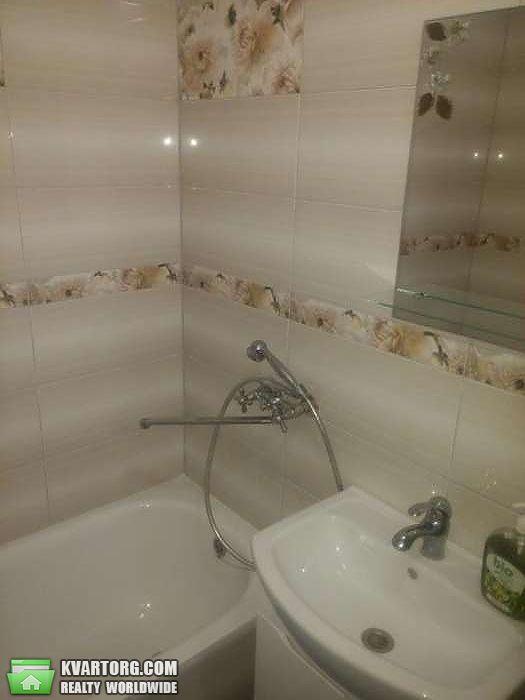 Rent out 1-room apartment. Киев,  Прилужная — photo 9