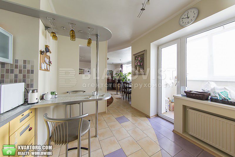 Sell 3-room apartment. Киев,  Подгорная — photo 5