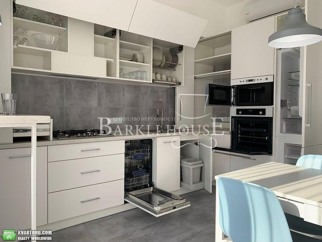 Rent out 1-room apartment. Киев, дегтярная — photo 2