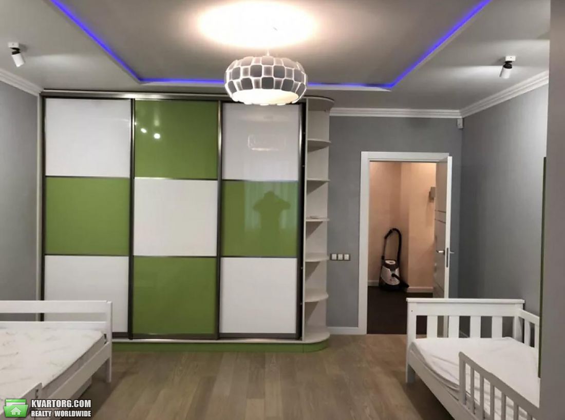 Rent out 3-room apartment. Киев,  Демиевская — photo 4
