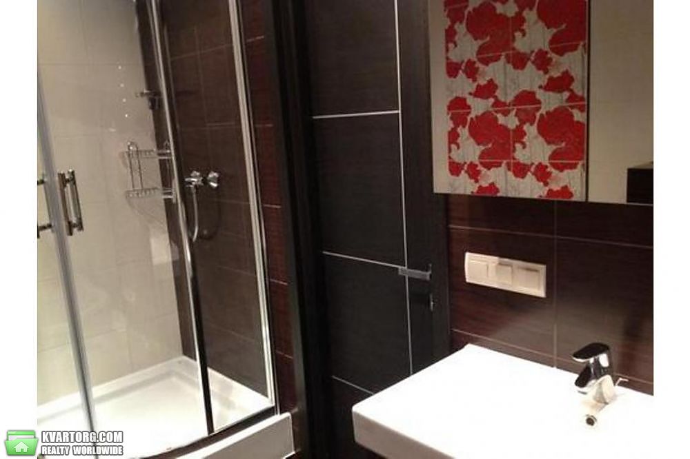 Rent out 2-room apartment. Киев,  Чавдар — photo 10