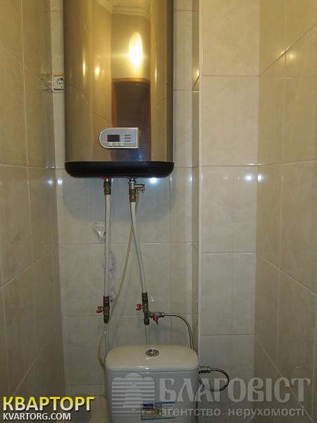 Sell 2-room apartment. Киев, ул. С. Крушельницкой — photo 4