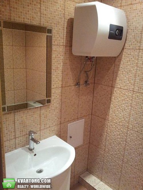 Rent out 2-room apartment. Киев,  Ямская — photo 8