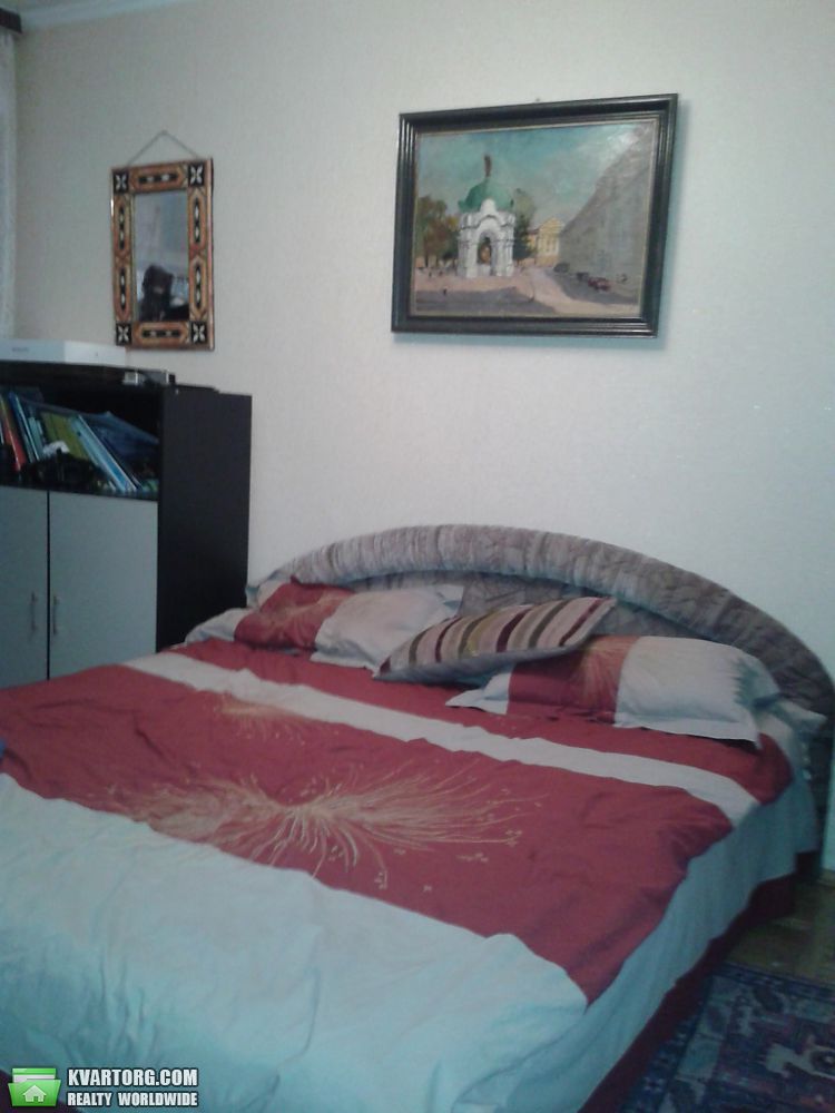 Rent out 2-room apartment. Киев, Хоривая — photo 2