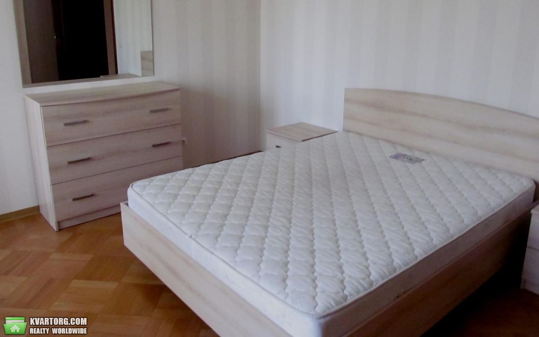 Rent out 4-room apartment. Киев,  Драгомирова — photo 3