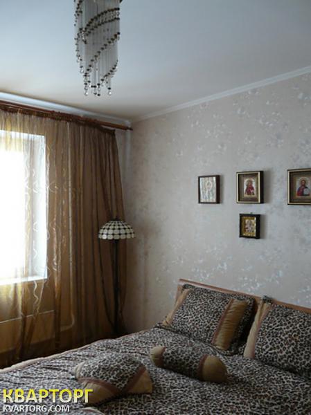Rent out 3-room apartment. Киев,  Курская — photo 1
