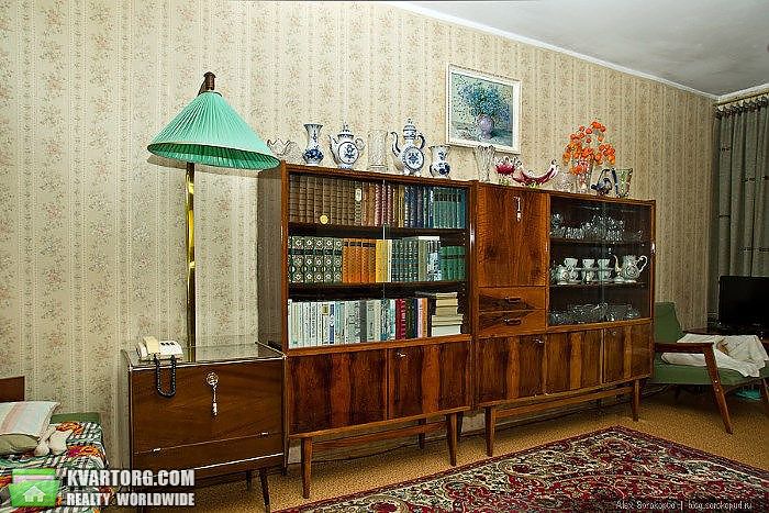 Sell 2-room apartment. Киев,  Русановская наб — photo 2
