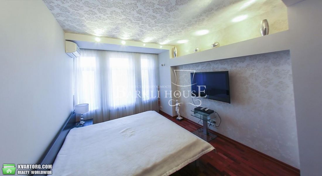 Rent out 3-room apartment. Киев,  Паньковская — photo 5