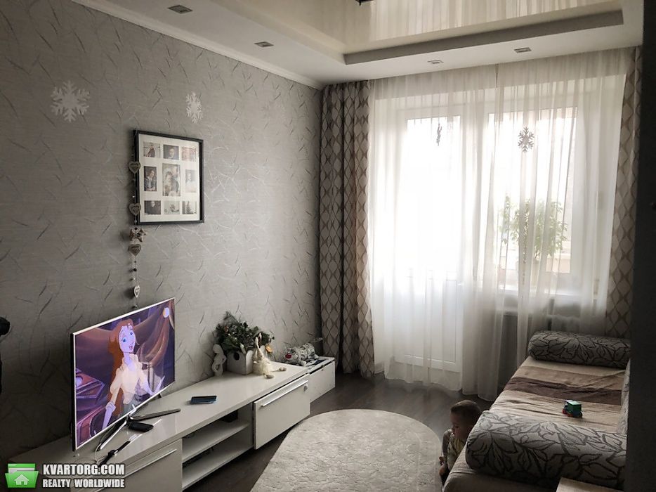 Sell 3-room apartment. Киев,  Красноткацкая — photo 1