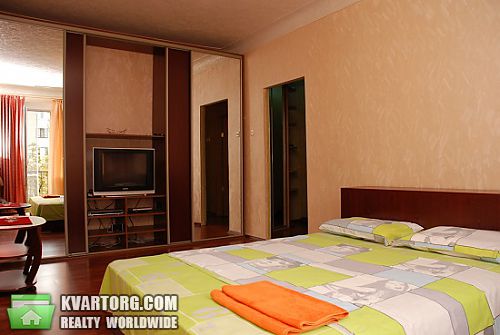 Rent out 2-room apartment. Одесса, Бочарова — photo 1