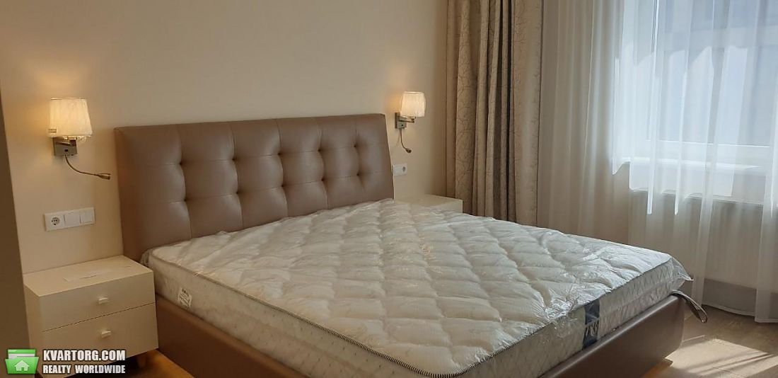 Rent out 2-room apartment. Киев, Деловая — photo 3