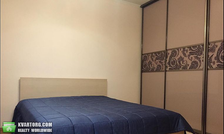 Rent out 3-room apartment. Киев,  Кошица — photo 2