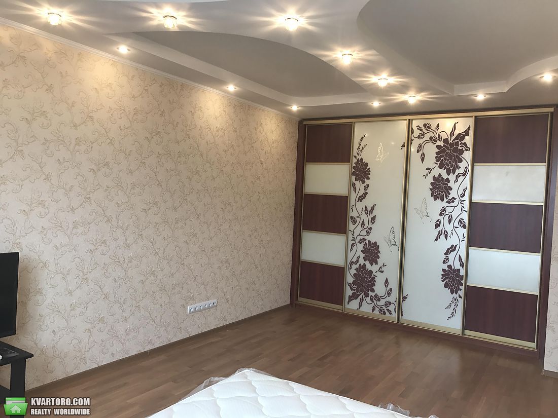 Rent out 1-room apartment. Киев,  Вильямса — photo 1